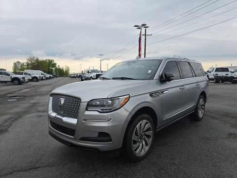 Used 2023 Lincoln Navigator Reserve AWD/4WD image 8