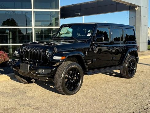 Used 2022 Jeep Wrangler Unlimited Sahara image 7