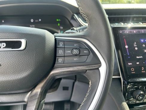 Used 2023 Jeep Grand Cherokee 4WD 4xe image 15