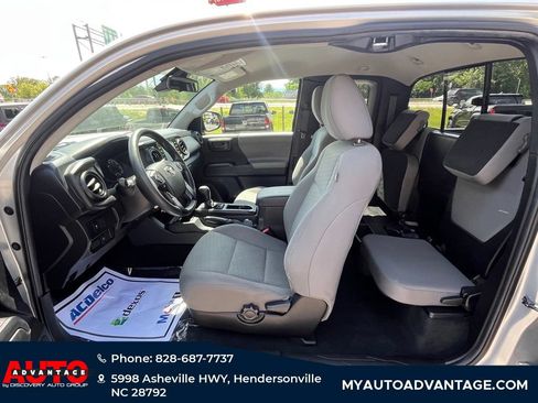 Used 2022 Toyota Tacoma SR AWD/4WD image 8