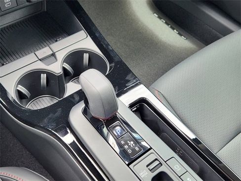 New 2025 Toyota Prius Plug-In Hybrid image 15