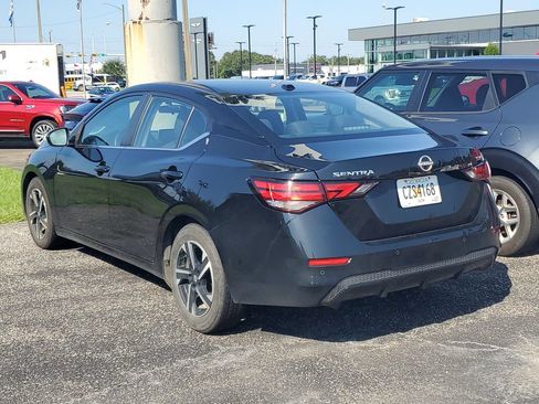 Used 2024 Nissan Sentra SV FWD image 3