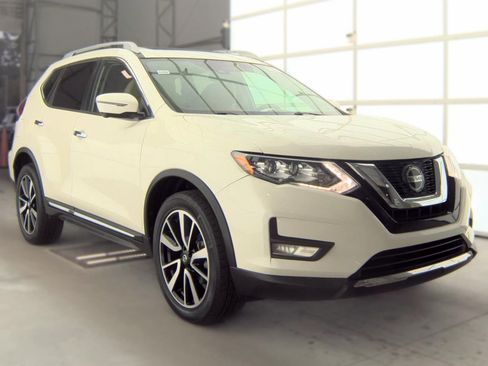Used 2020 Nissan Rogue SL w/ Premium Package AWD/4WD image 2