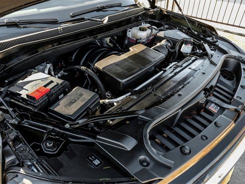 Used 2025 Chevrolet Suburban LS image 53