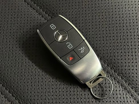 New 2026 Mercedes-Benz GLS 580 4MATIC image 36