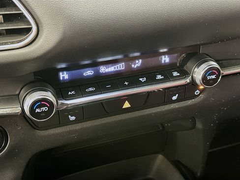 Used 2024 MAZDA CX-30 AWD 2.5 S w/ Preferred Package image 24