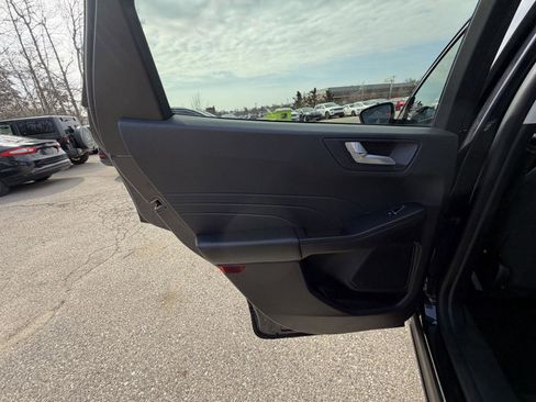 Used 2021 Ford Escape SE w/ Convenience Package image 21