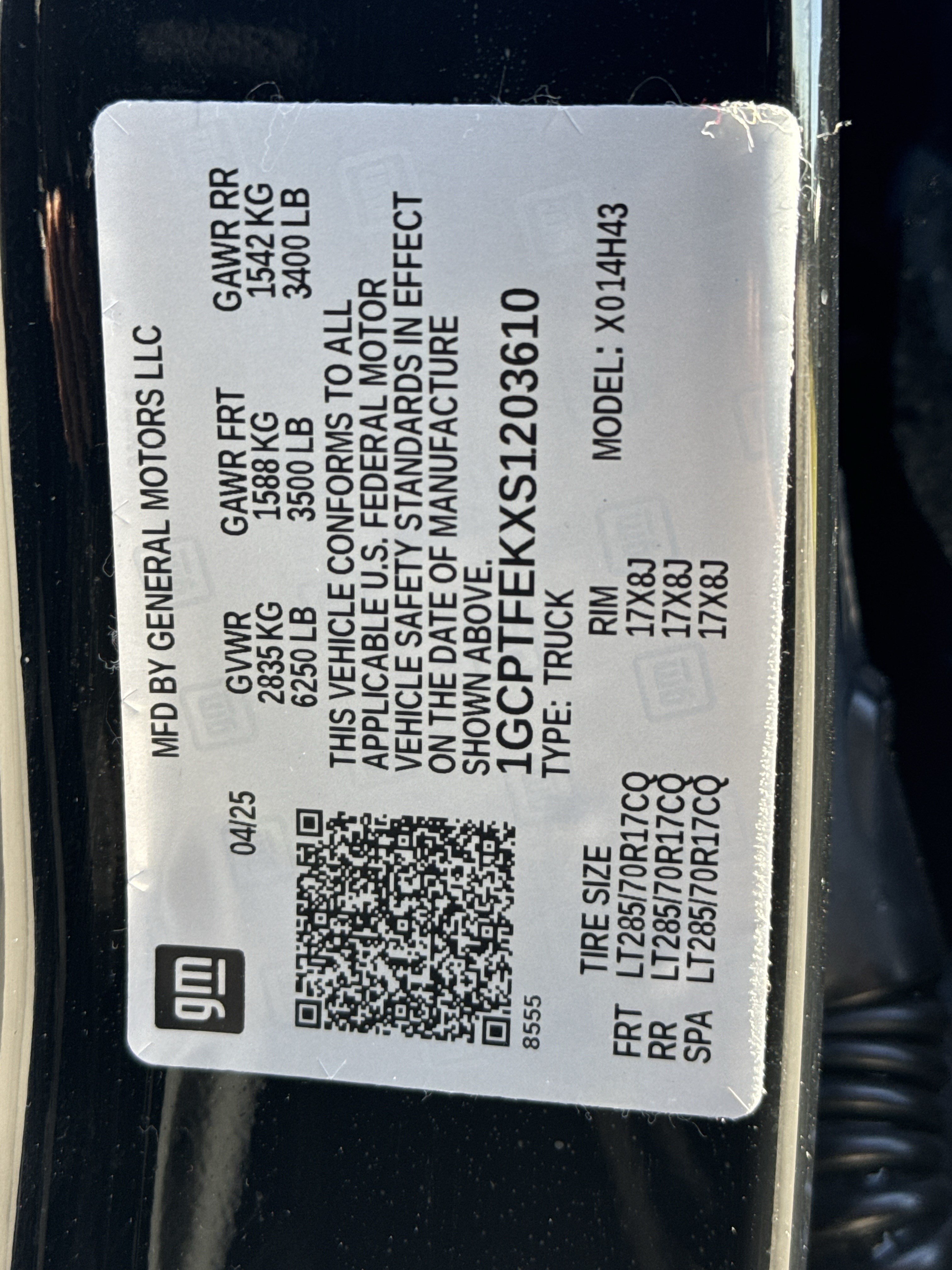 Used 2025 Chevrolet Colorado ZR2 w/ Technology Package AWD/4WD image 34