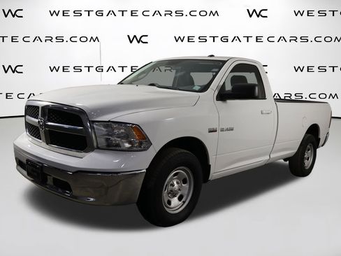 Used 2019 RAM 1500 Classic SLT image 1