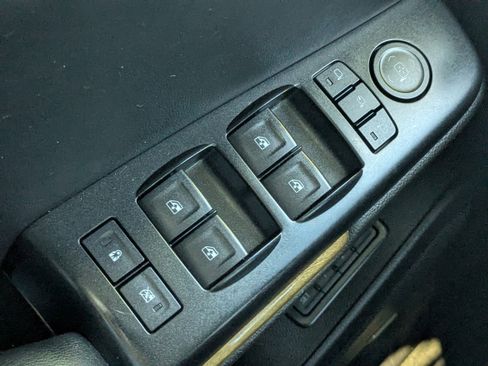 Used 2017 GMC Yukon XL Denali w/ Open Road Package image 31