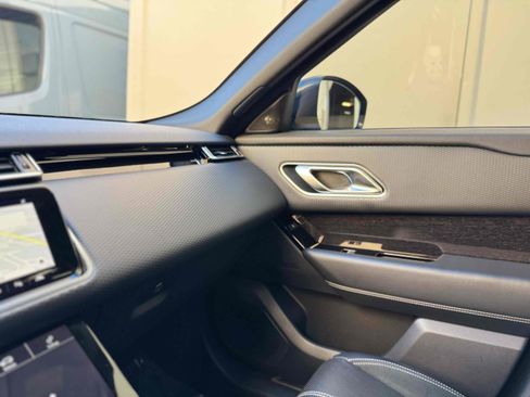 Used 2020 Land Rover Range Rover Velar R-Dynamic S image 61