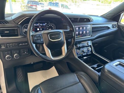 Used 2021 GMC Yukon Denali w/ Denali Ultimate Package AWD/4WD image 13