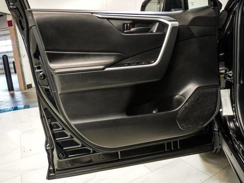 Used 2024 Toyota RAV4 LE image 17