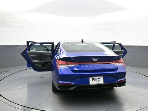 Certified 2023 Hyundai Elantra SE w/ Cargo Package image 46