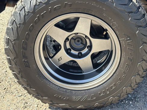 Used 2022 Toyota 4Runner TRD Off-Road Premium AWD/4WD image 10