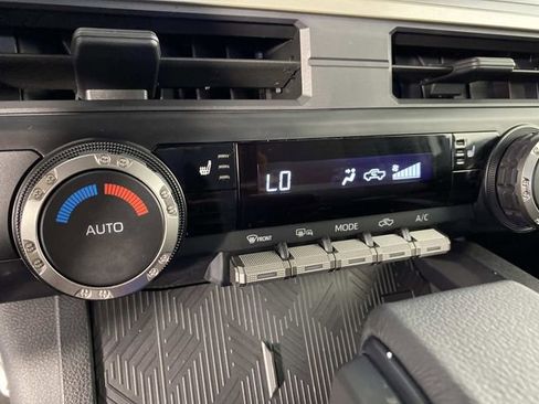 Used 2025 Toyota Tacoma TRD Sport AWD/4WD image 22