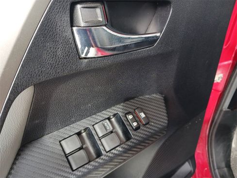 Used 2015 Toyota RAV4 XLE image 28
