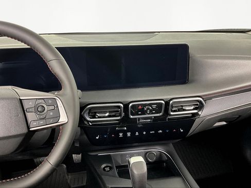 New 2026 Nissan Sentra SR FWD image 11
