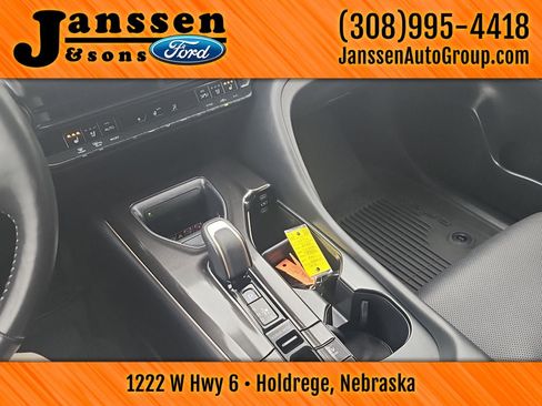 Used 2025 Toyota Crown Signia image 28