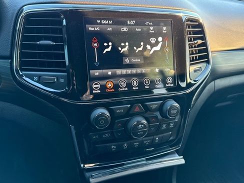 Used 2021 Jeep Grand Cherokee Laredo X image 18