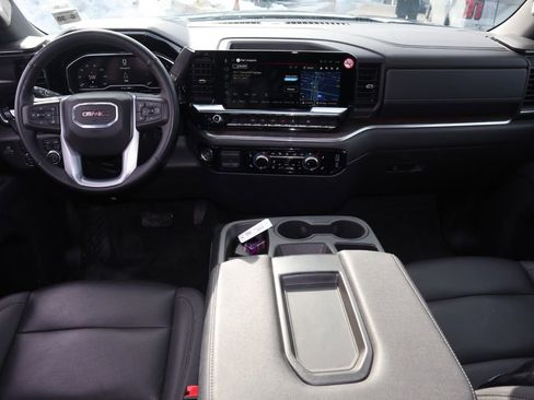 Used 2025 GMC Sierra 1500 SLT AWD/4WD image 12