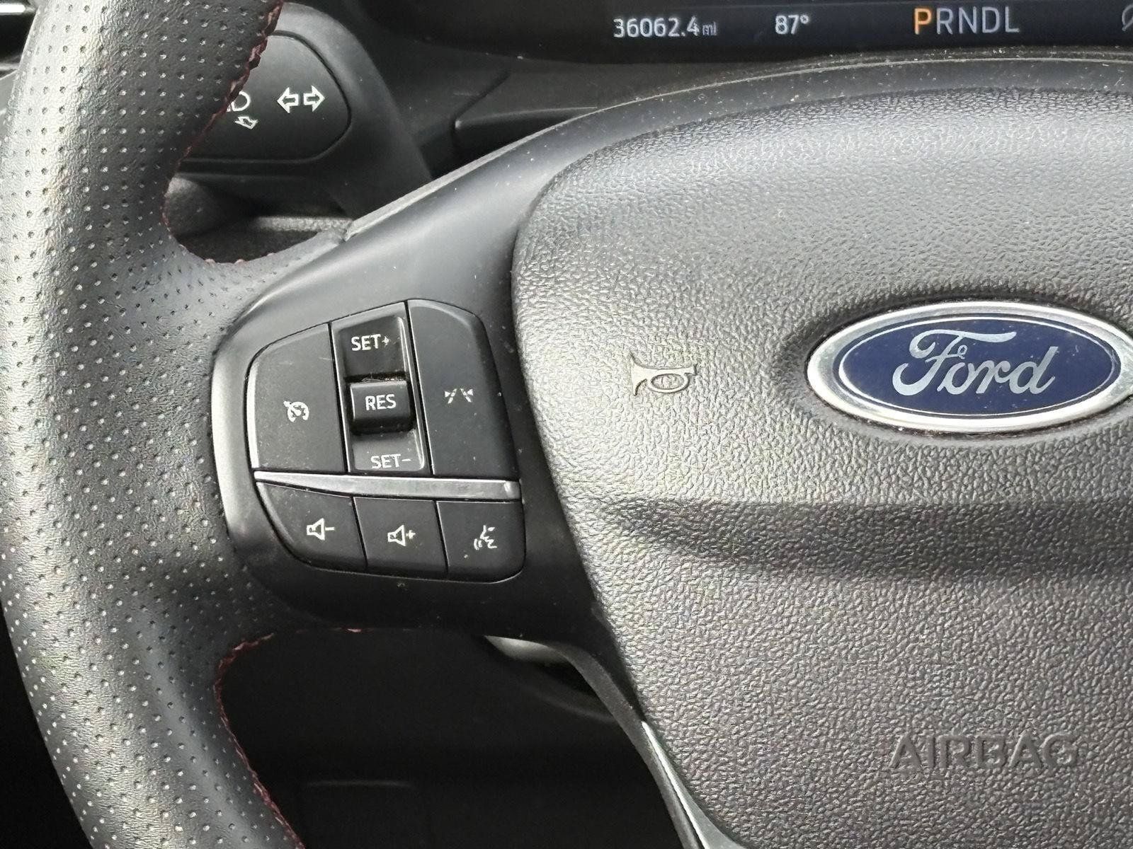 Used 2025 Ford Escape ST-Line FWD image 8