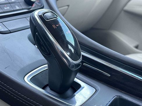 Used 2017 Buick LaCrosse Essence FWD image 33