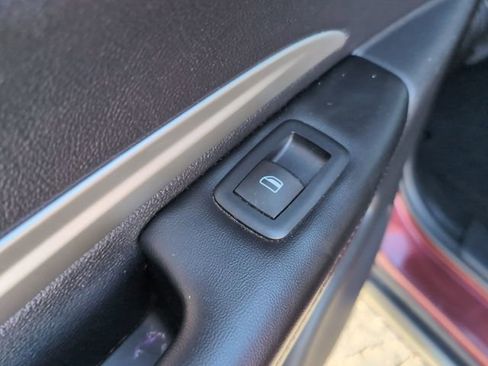 Used 2019 Dodge Durango SXT image 12