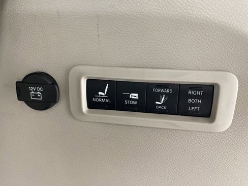 Used 2021 Chrysler Pacifica Limited w/ Premium & Safety Sphere Group AWD/4WD image 11