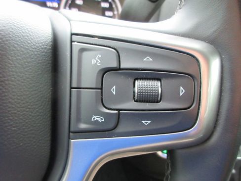 Used 2023 Chevrolet Silverado 3500 LTZ AWD/4WD image 35
