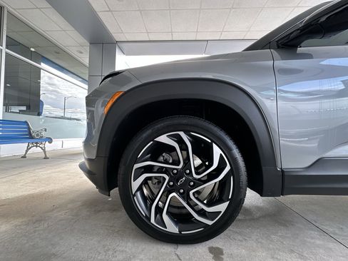 Certified 2025 Chevrolet TrailBlazer RS FWD image 28