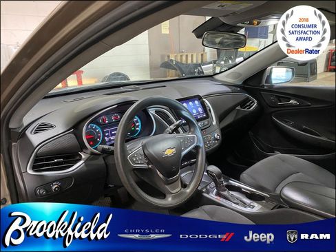 Used 2023 Chevrolet Malibu LT w/ Driver Confidence Package FWD image 32