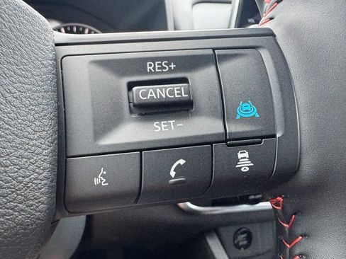 Used 2025 Nissan Rogue SV w/ Rock Creek Premium Package AWD/4WD image 17