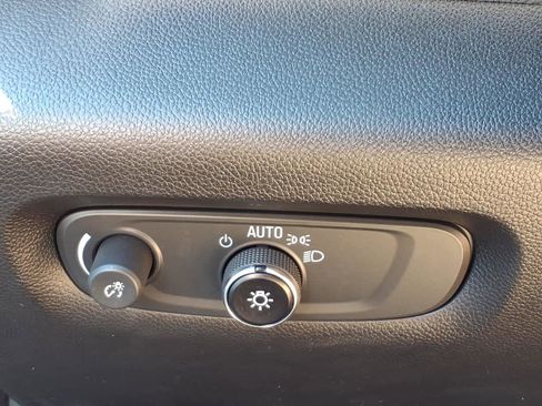 Used 2023 Chevrolet Traverse LT w/ LPO, Floor Liner Package AWD/4WD image 11