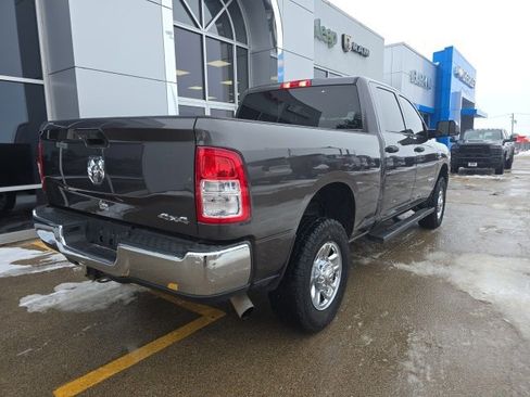 Used 2022 RAM 2500 Tradesman w/ Chrome Appearance Group image 8