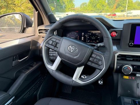 New 2025 Toyota Tacoma TRD Sport image 9
