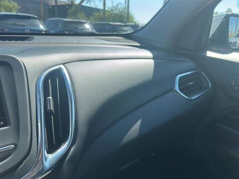 Used 2024 Chevrolet Equinox LT image 36