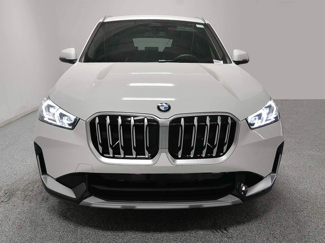 Used 2026 BMW X1 xDrive28i AWD/4WD image 2