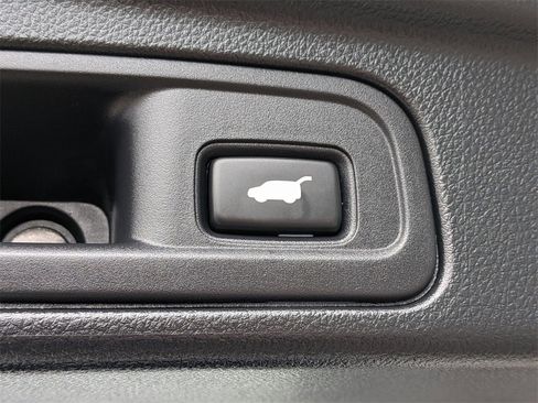 Used 2022 Honda Pilot Touring image 10