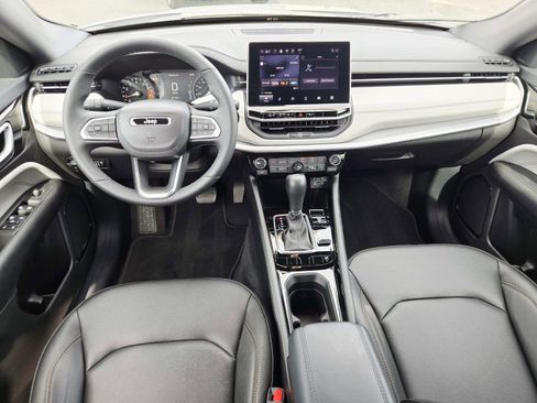 Used 2024 Jeep Compass Limited AWD/4WD image 10