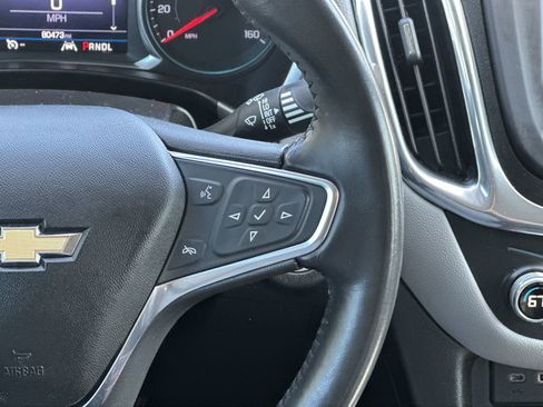 Used 2020 Chevrolet Equinox LT w/ Driver Convenience Package image 21