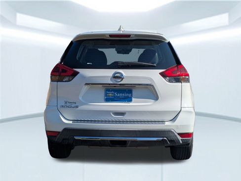 Used 2020 Nissan Rogue S image 5