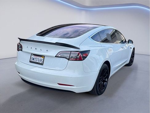 Used 2018 Tesla Model 3 Long Range image 6