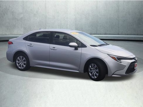 Used 2024 Toyota Corolla LE FWD image 11