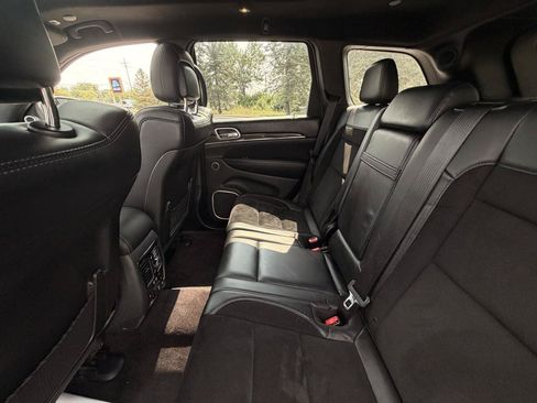 Used 2018 Jeep Grand Cherokee SRT w/ Trailer Tow Group IV AWD/4WD image 15