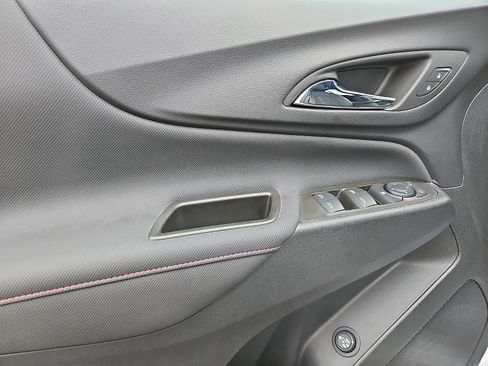 Certified 2023 Chevrolet Equinox RS image 12