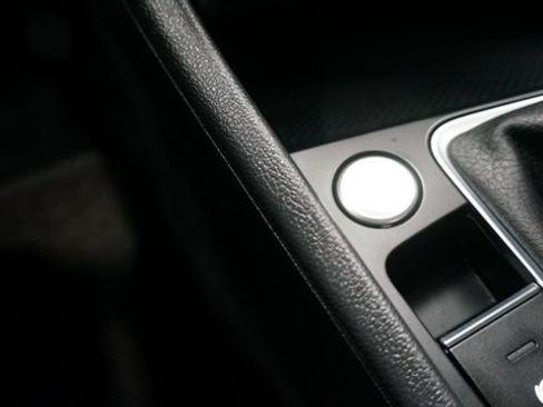 Certified 2023 Volkswagen Jetta SE image 25