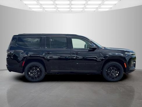 New 2026 Jeep Grand Wagoneer Limited AWD/4WD image 8