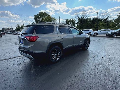 Certified 2019 GMC Acadia SLT image 8