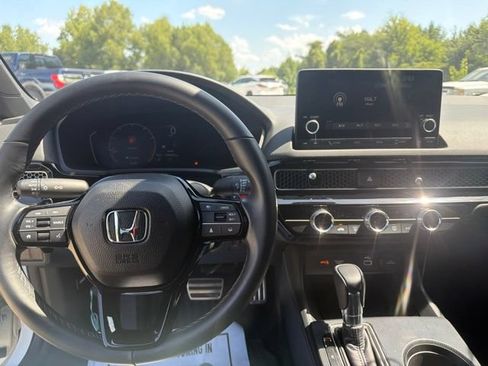 Used 2024 Honda Civic Sport image 12